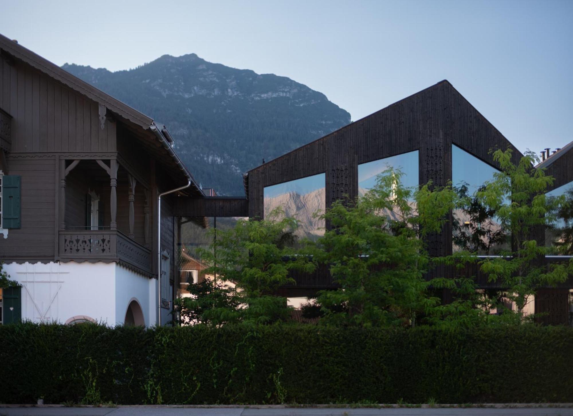 Quartier - Ueber Nacht In Besonderer Architektur Hotel Garmisch-Partenkirchen Exterior photo